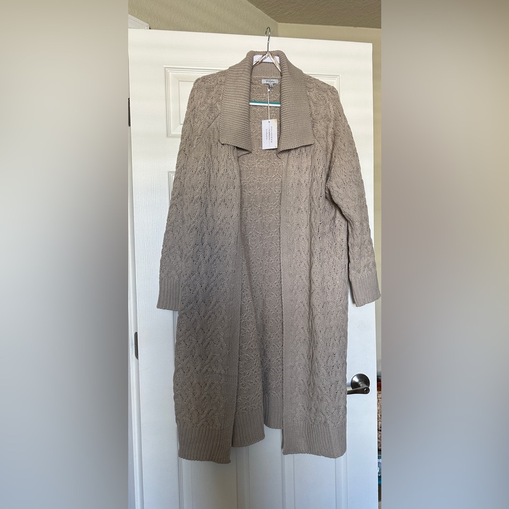 Brand new Polagram Thick cardigan